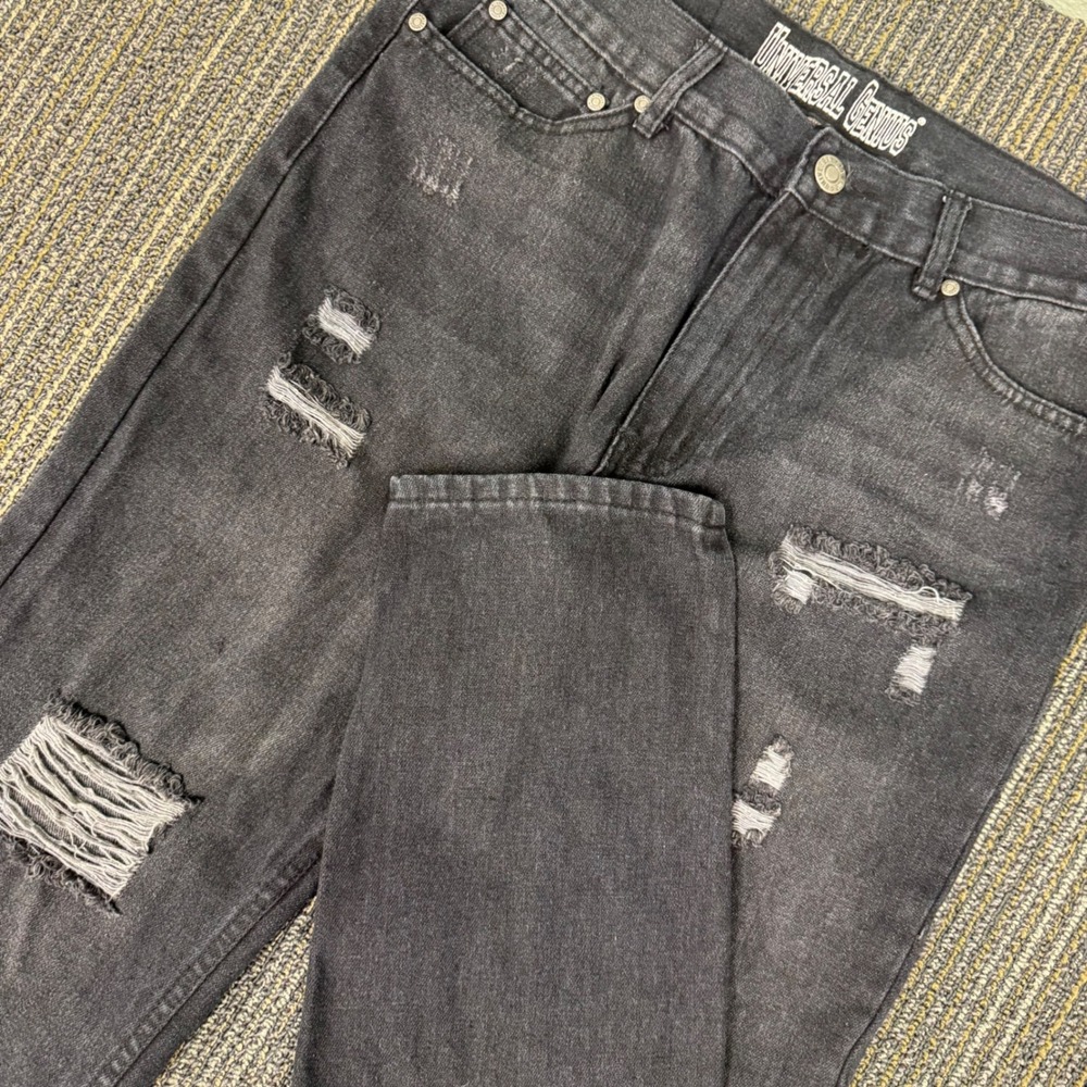 Universal Genius Distressed Jeans Women 34 Black Excellent Ripped Straight Leg